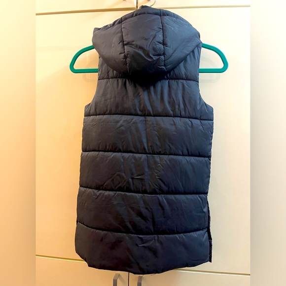 Primark Vest Coat Jacket Hoodie Black
Girls 8-9 Y 134 cm - Picture 4 of 6